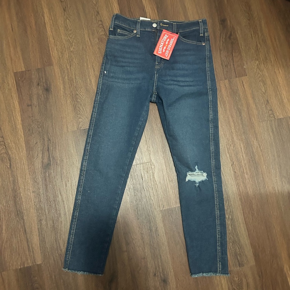 Signature levi straight jeans
